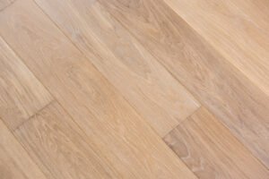 Паркетная доска замковая Дуб Рустик 15(3)*155*1200/1450 мм Жемчужный